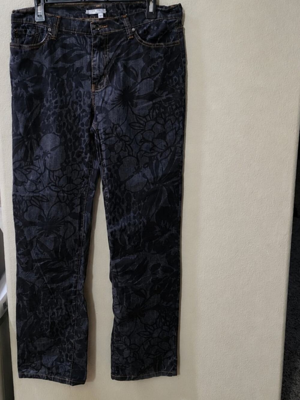Alberto Makali Black Jeans with Subtle Floral Print